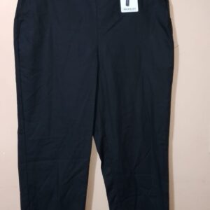 Pantalón Unicolor Con Pretina Resortada En Posterior, Bolsillos Laterales Y Ribetes Traseros