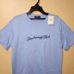 Camiseta manga corta con bordado en pecho