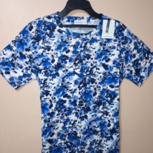 Camiseta estampada con flores