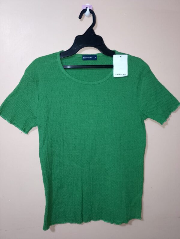 Camiseta cuello redondo textura relieve