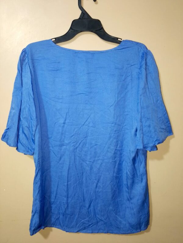 Blusa para mujer, escote en v, manga corta tipo acampanada, textura en efecto rústico, silueta fluida