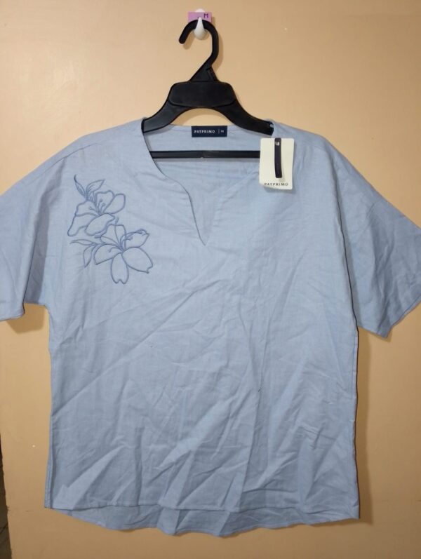 Blusa para mujer, cuello con escote en v, manga corta, textura lisa, silueta amplia