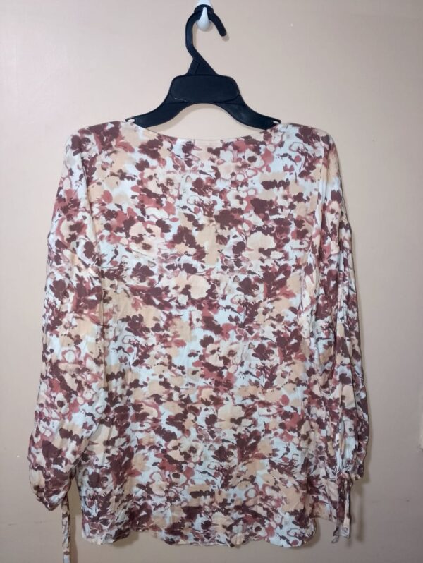 Blusa estampada con flores