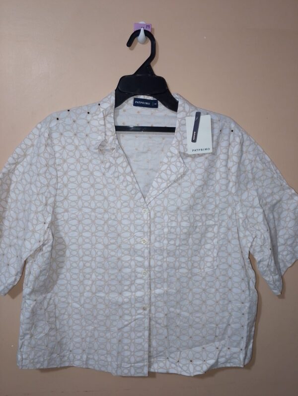 Camisa con estampado floral
