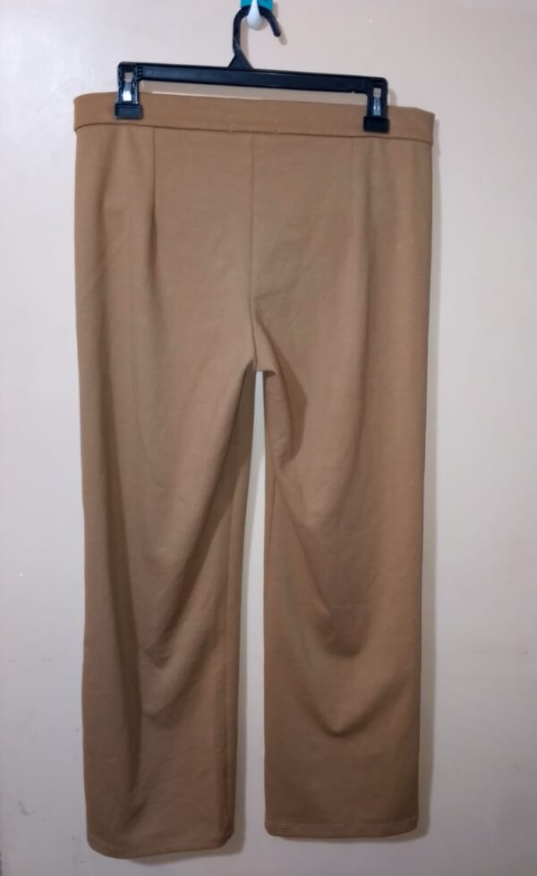 Leggins Unicolor Con Bota Recta Talla 8 - Image 2