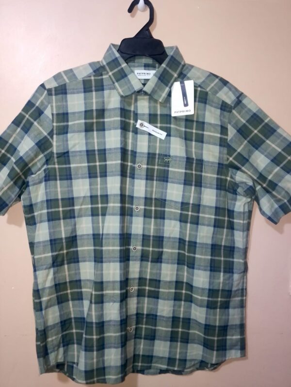 Camisa estampada a cuadros manga corta