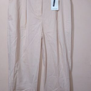 Pantalón unicolor recto pretina resortada en posterior