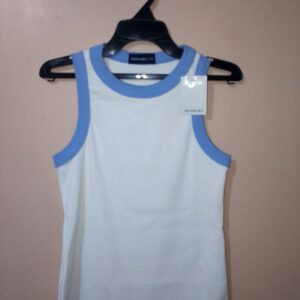 Camiseta para mujer, cuello redondo, manga sisa, silueta ajustada, textura acanalada