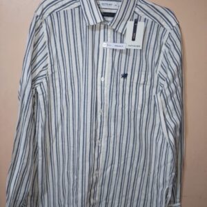 Camisa para hombre, cuello camisero, manga larga, con bolsillo parche, textura lisa, silueta regular