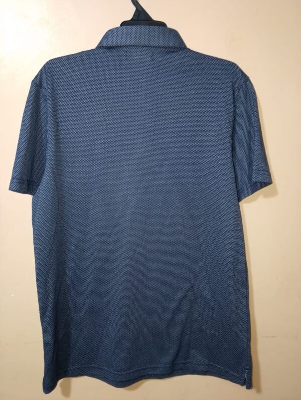 Polo para hombre, cuello maquina, manga corta, silueta slim, bolsillo de parche