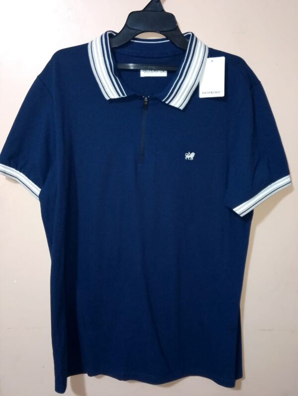 Polo para hombre, cuello tejido en contraste, manga corta, silueta regular fit, sin bolsillo, unicolor