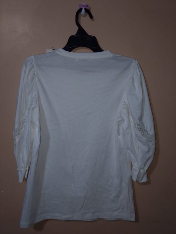 Camiseta para mujer, cuello redondo, manga 3/4, silueta semiajustada, textura lisa, unicolor