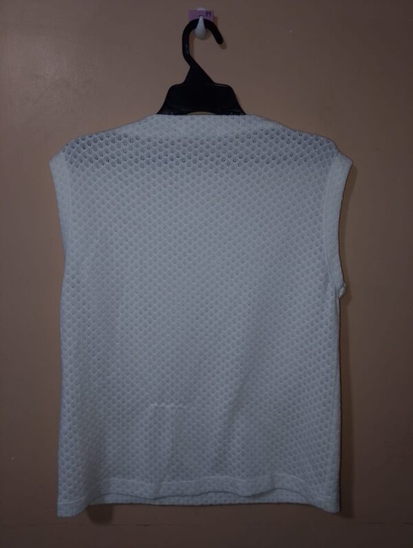 Camiseta para mujer, cuello redondo, sin manga, silueta amplia, textura bordada