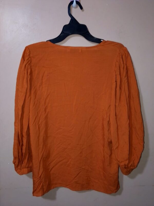 Blusa para mujer, cuello en v, manga 3/4, textura lisa, silueta amplia, diseño unicolor