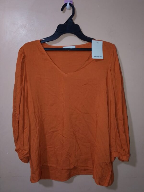 Blusa para mujer, cuello en v, manga 3/4, textura lisa, silueta amplia, diseño unicolor