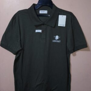 Polo para hombre, cuello tejido, manga corta, silueta slim, diseño unicolor, sin bolsillo, con bordado en pecho